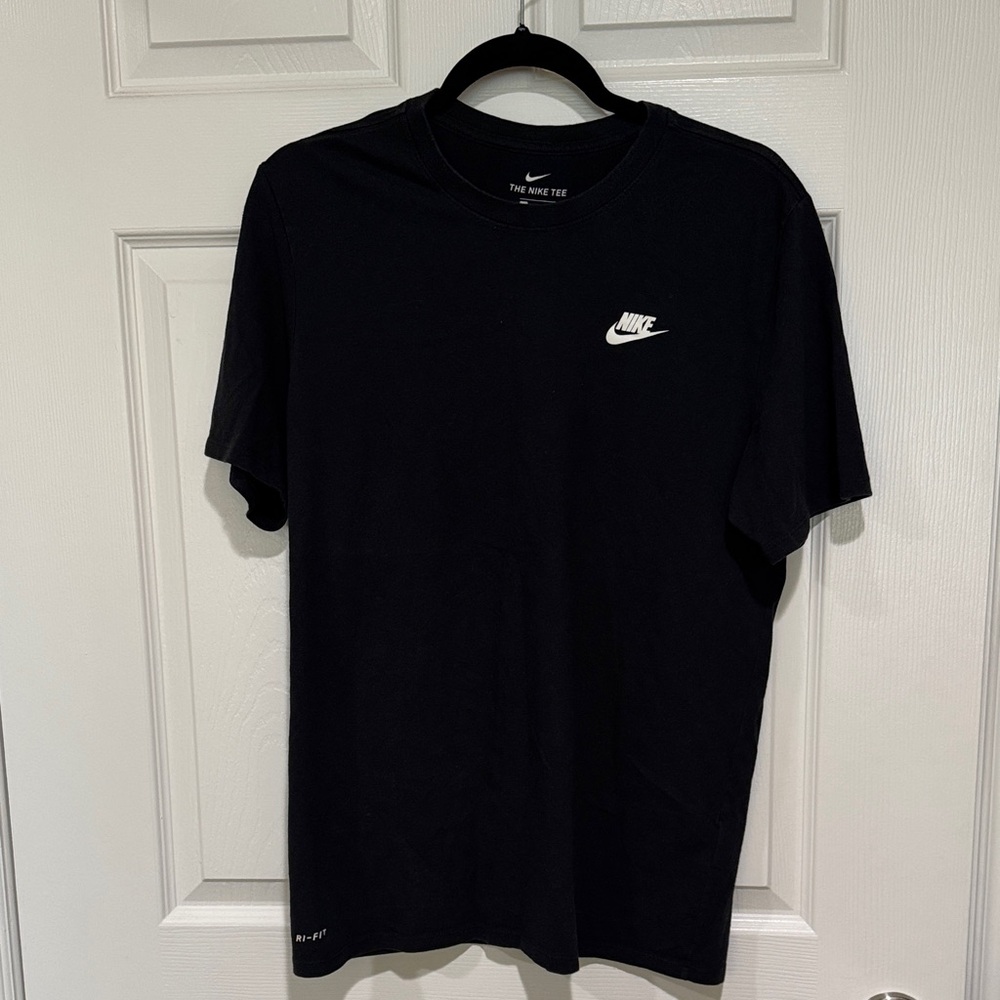 Nike’s boys classic tee